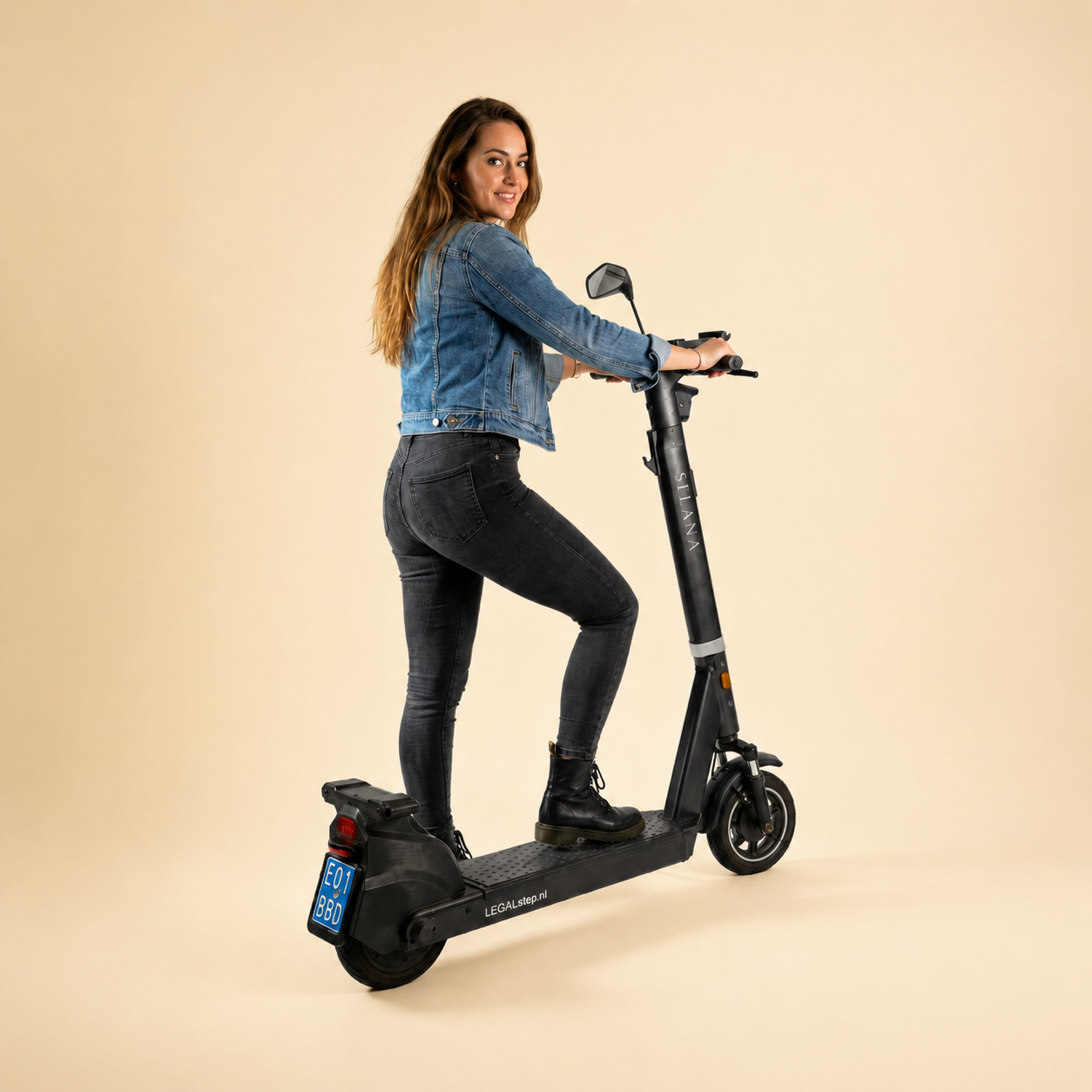 SELANA Alpha (Founders Edition)